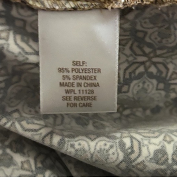 Roz & Ali Black and White Patterned Tank Top - Picture 4 of 5